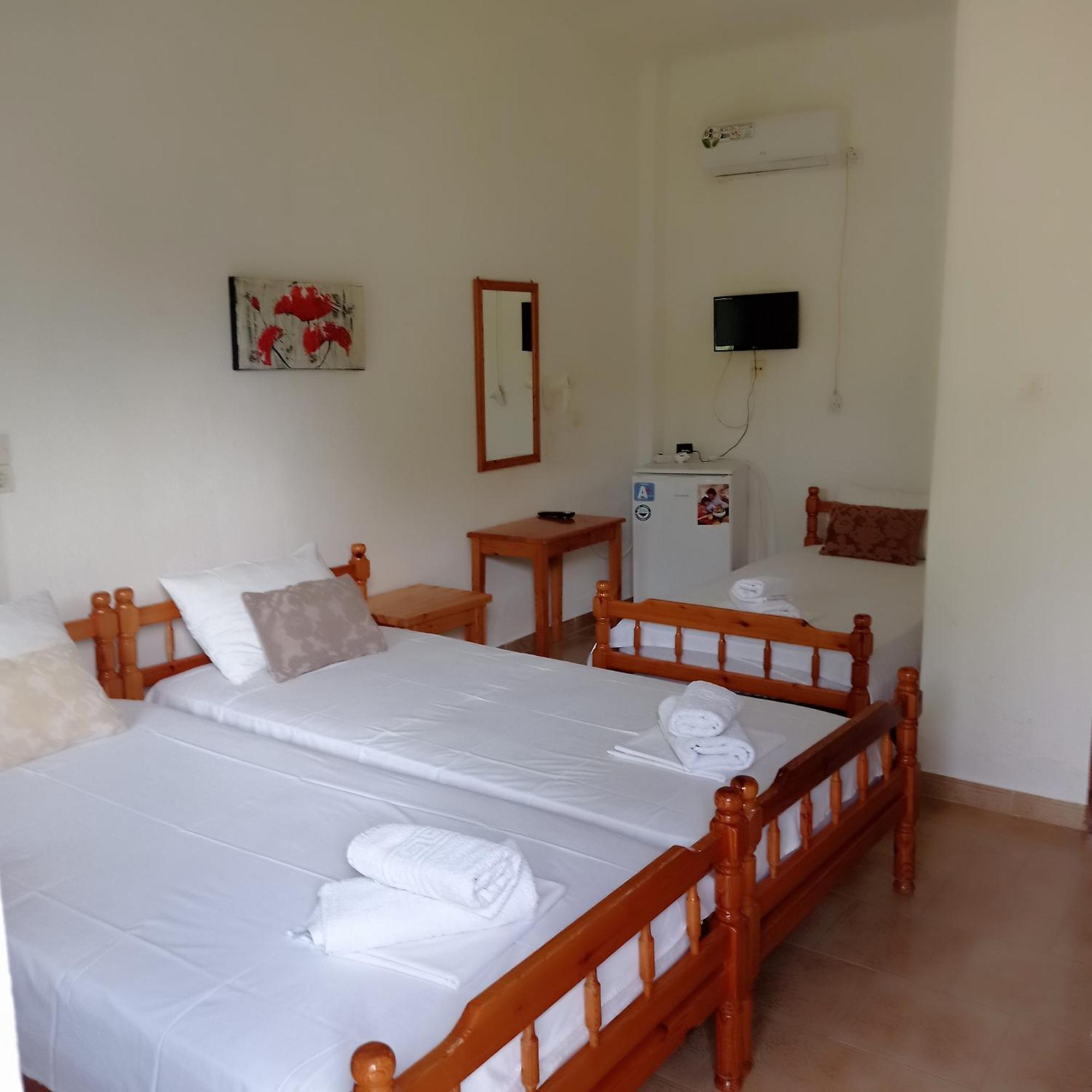 Asprovalta Rooms Kariotes Exterior photo
